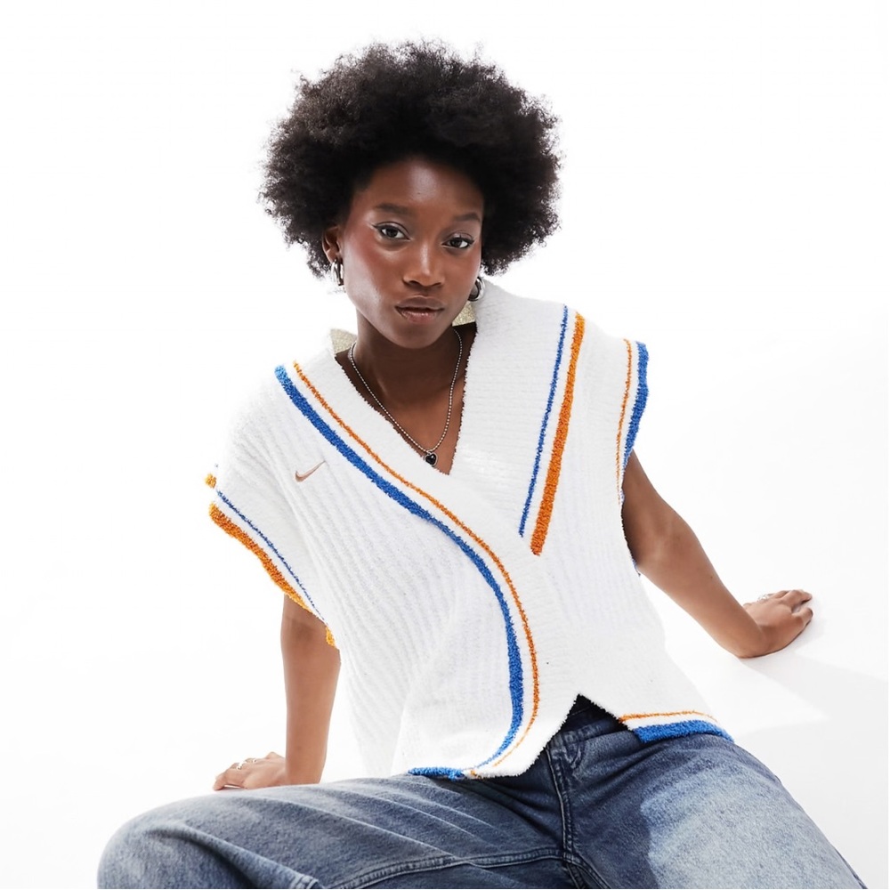 Preowned Women's Nike Sportswear Collection Asymmetrical Knit Sweater Vest Sz M